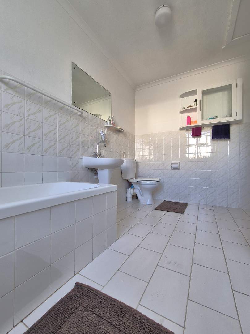 4 Bedroom Property for Sale in Marina Da Gama Western Cape